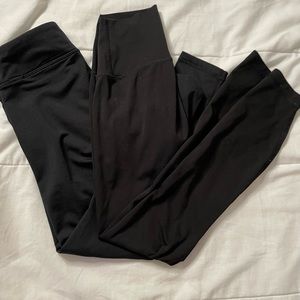 2 Pairs Of Black 90 Degree By Reflex 
     Leggings